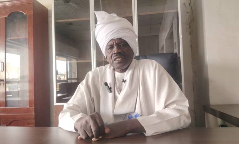 رئيس مجلس شورى قبيلة أم كملتي إدريس إبراهيم (حقنة)